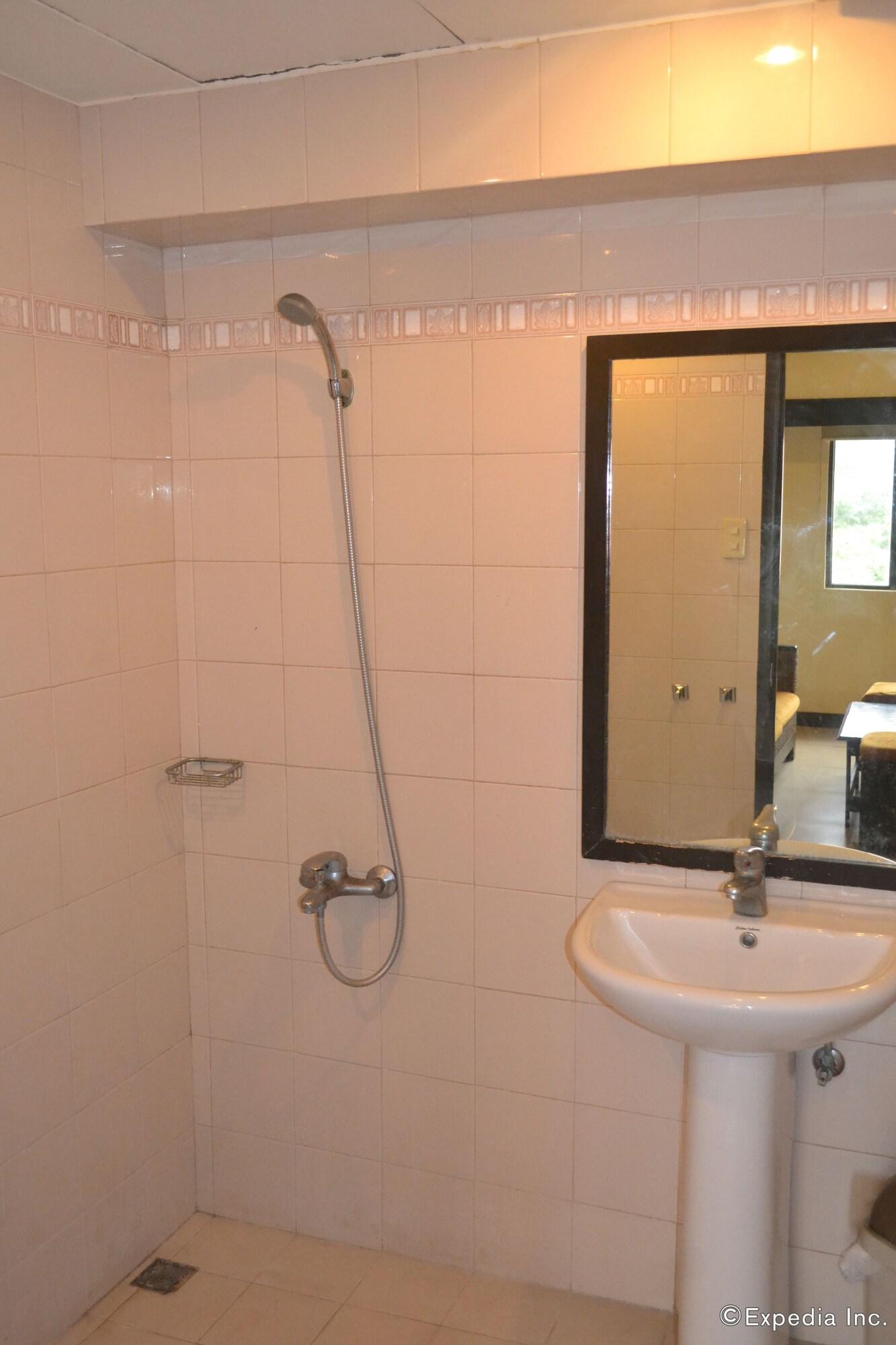 Lancaster Hotel Cebu Lapu-Lapu City Eksteriør billede